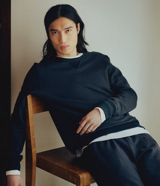 Merz b. Schwanen Charcoal 3M46 Mid-Century Fleece Sweatshirt, styled look.