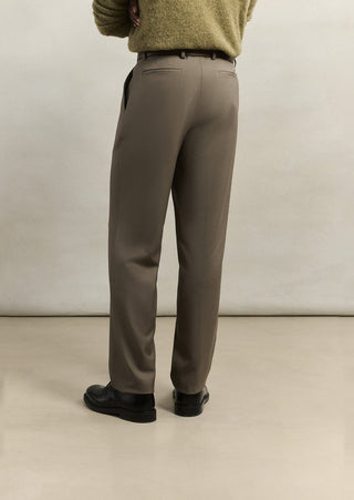 De Bonne Facture One Pleat Trousers in vert-de-gris Super 130's merino, high rise, back view