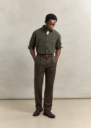 De Bonne Facture Olive Puppytooth English wool flannel One Pleat Trousers, full length front view