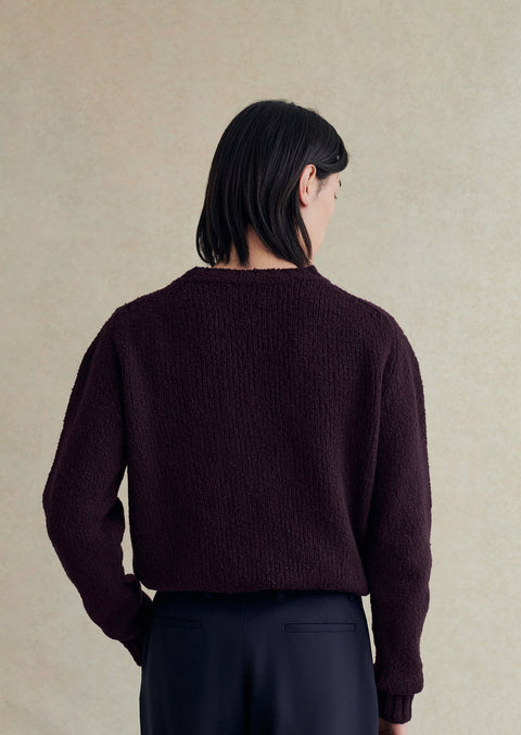 De Bonne Facture crew neck sweater in plum bouclé wool, knitted by Scaglione in Bergamo, detail view