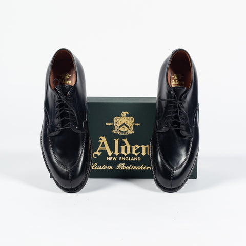 Top-down view of Alden 87150 black shell cordovan V-Tip Blucher showing six blind eyelets