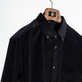 Portuguese Flannel Black Lobo — on-model styling