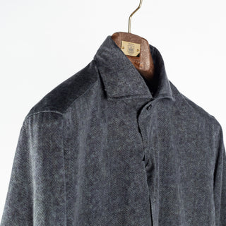 Xacus Charcoal 31522 Dress Shirt, collar and shoulder detail