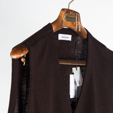Gran Sasso Chocolate Virgin Wool V-Neck Waistcoat (side profile)