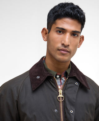 Fabric and trim detail on the Barbour Olive Classic Bedale Wax Jacket.