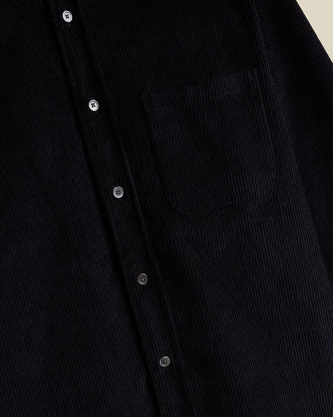 Portuguese Flannel Lobo in Black (side profile)