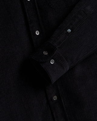 Portuguese Flannel Lobo in Black (back view)