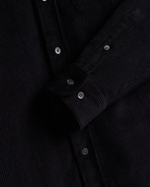 Portuguese Flannel Lobo in Black (back view)