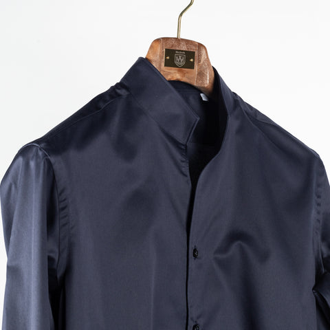 Xacus navy 11805 mandarin collar travel shirt, collar and shoulder detail